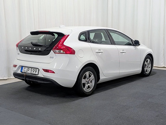 Volvo V40 4 of 5