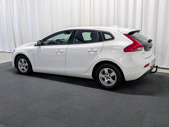 Volvo V40 3 of 5