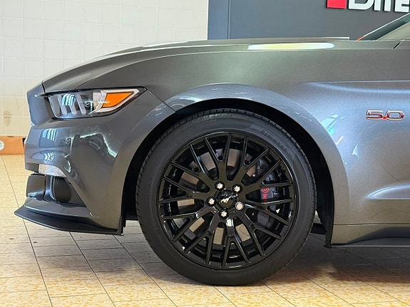 Ford Mustang 11 of 27