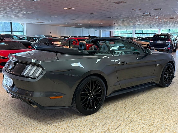 Ford Mustang 7 of 27