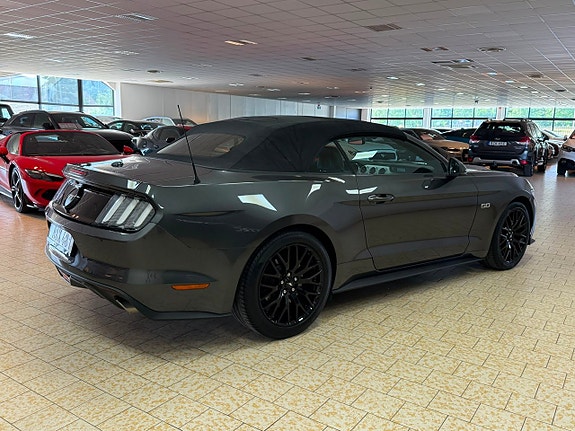 Ford Mustang 26 of 27