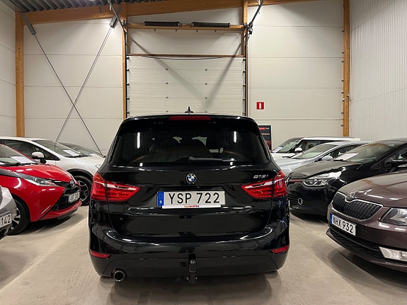 BMW 218i 4 of 5