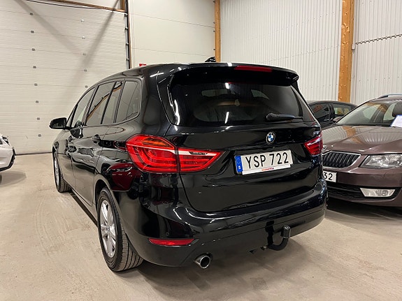 BMW 218i 5 of 5