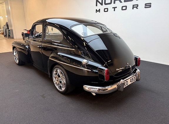 Volvo PV 4 of 11