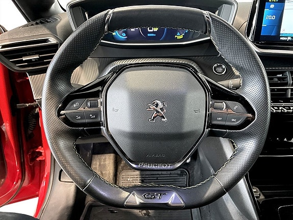 Peugeot e-208 7 of 17