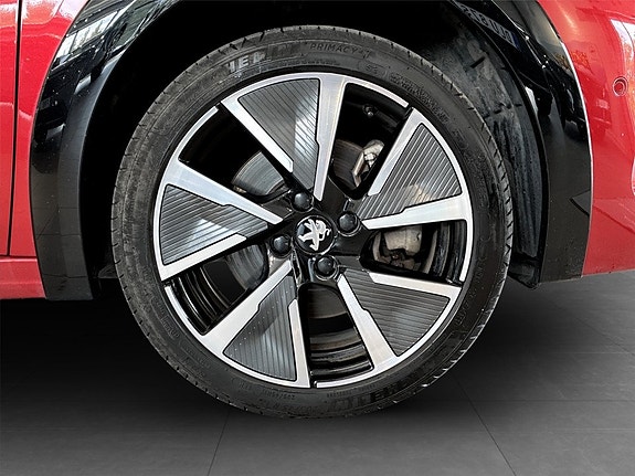 Peugeot e-208 16 of 17