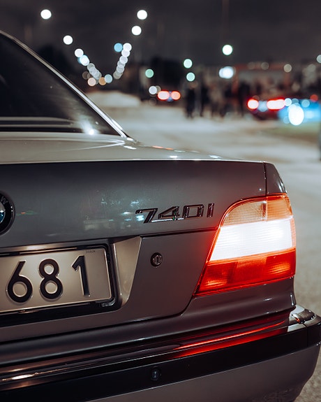 BMW 740i 13 of 30