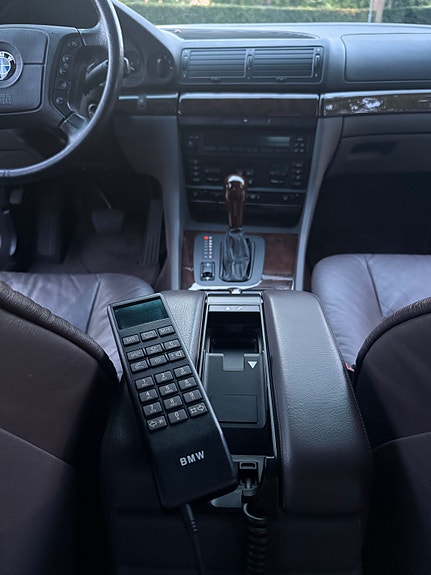 BMW 740i 29 of 30