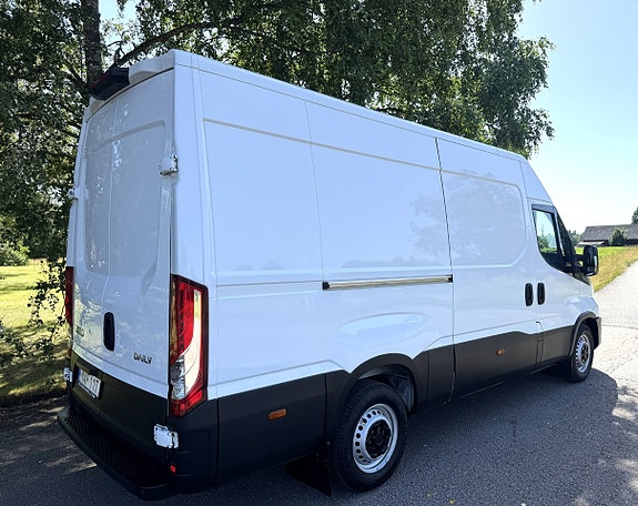 Iveco 35-140 3 of 5