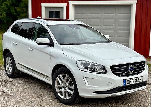 Volvo XC60 3 of 5