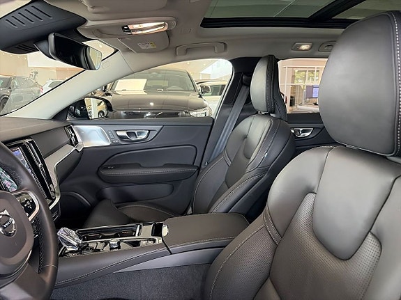 Volvo V60 10 of 21