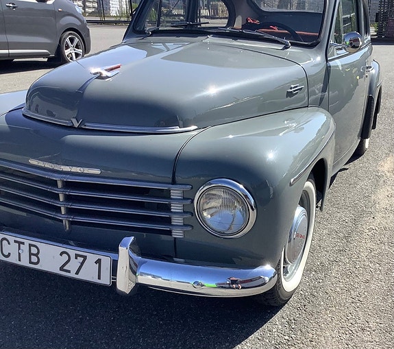 Volvo PV 8 of 24