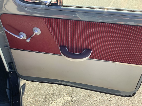 Volvo PV 17 of 24