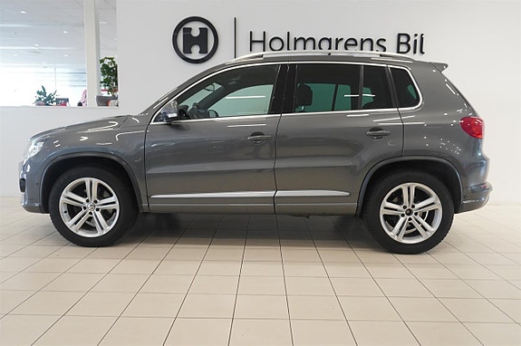 Volkswagen Tiguan 3 of 5