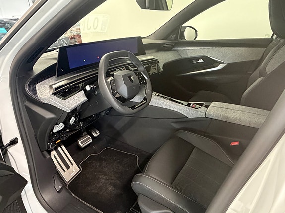 Peugeot 5008 4 of 5
