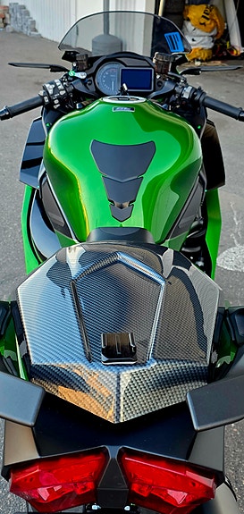Kawasaki Ninja H2 SX SE 11 of 11