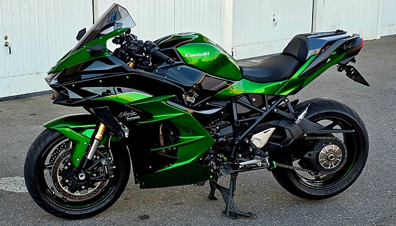 Kawasaki Ninja H2 SX SE 5 of 11