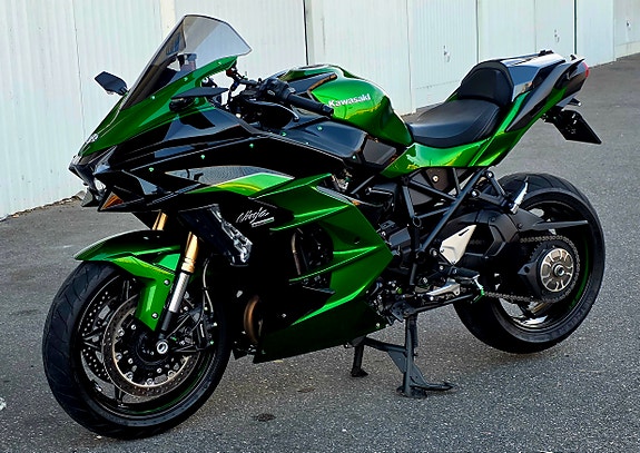 Kawasaki Ninja H2 SX SE 7 of 11