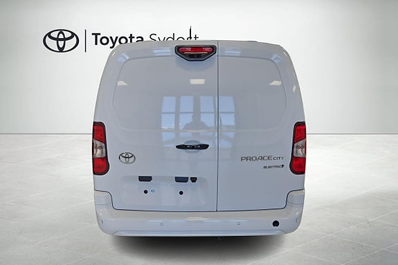 Toyota Proace City 2 of 5