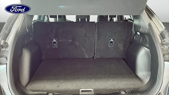 Ford Kuga 10 of 12