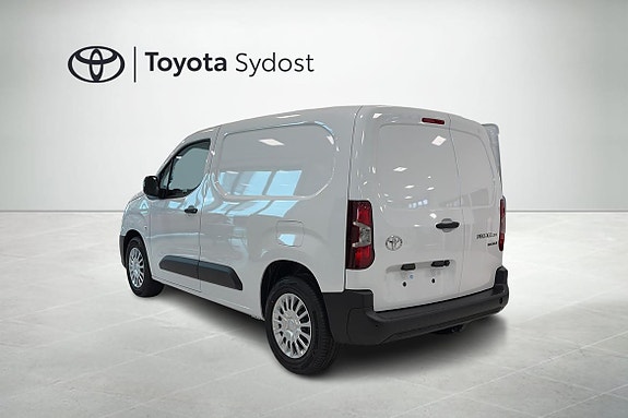 Toyota Proace City 2 of 5