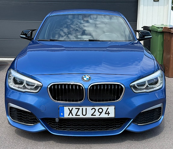 BMW M140i 2 of 5
