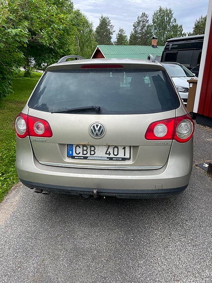 Volkswagen Passat 3 of 5