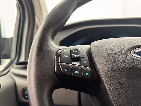 Ford Transit Custom 17 of 27