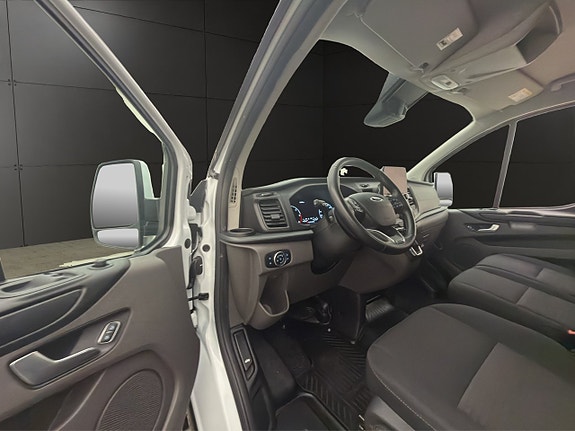 Ford Transit Custom 15 of 27