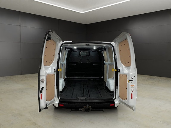 Ford Transit Custom 14 of 27