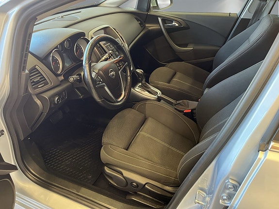 Opel Astra 8 of 25
