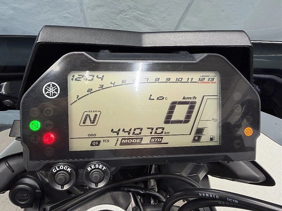 Yamaha MT-10 ABS 9 of 13