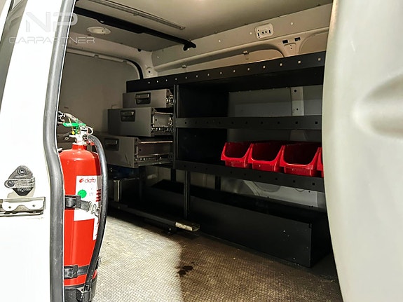 Volkswagen Caddy Maxi 9 of 23