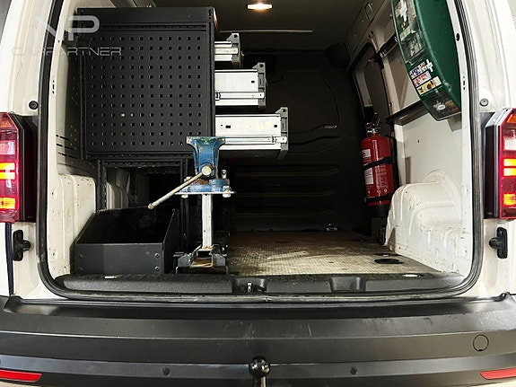 Volkswagen Caddy Maxi 8 of 23