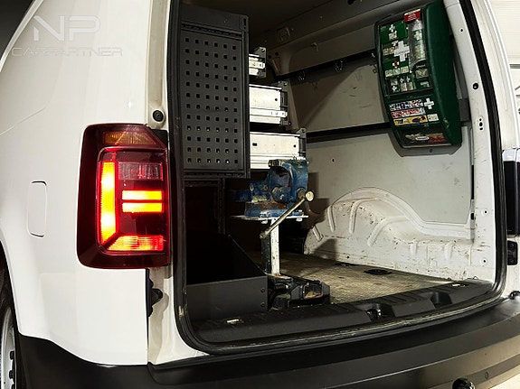 Volkswagen Caddy Maxi 6 of 23