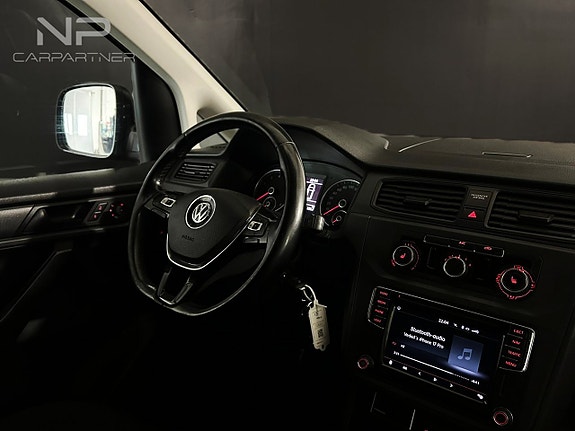 Volkswagen Caddy Maxi 12 of 23