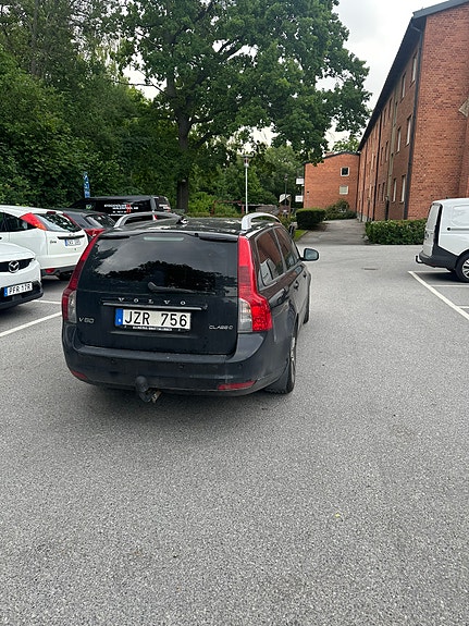 Volvo V50 3 of 4