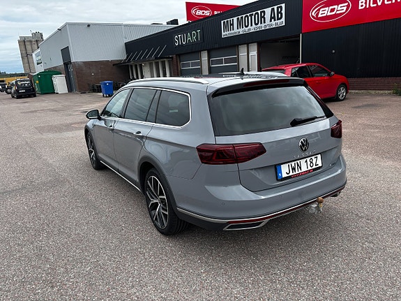 Volkswagen Passat Alltrack 5 of 5