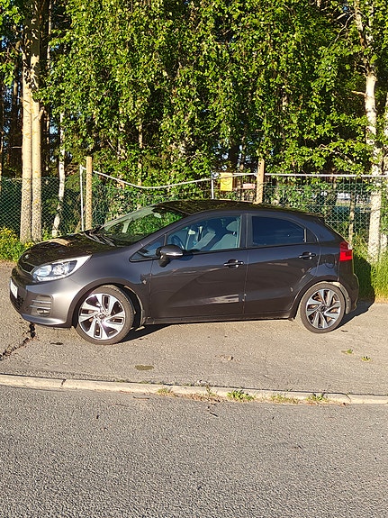 Kia Rio 3 of 5