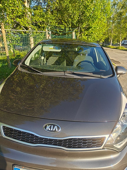 Kia Rio 2 of 5