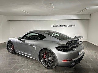 Porsche 718 Cayman GT4 3 of 5