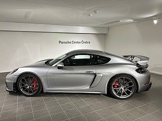 Porsche 718 Cayman GT4 4 of 5