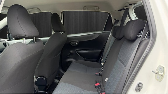 Toyota Yaris 8 of 8