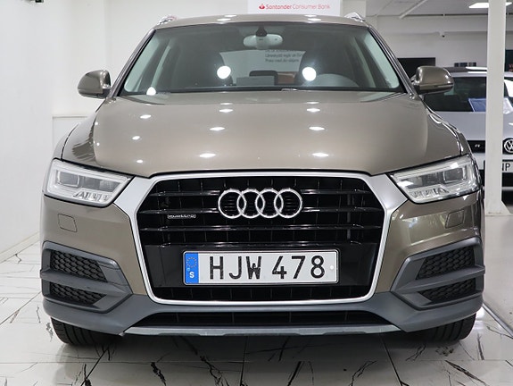 Audi Q3 2 of 5