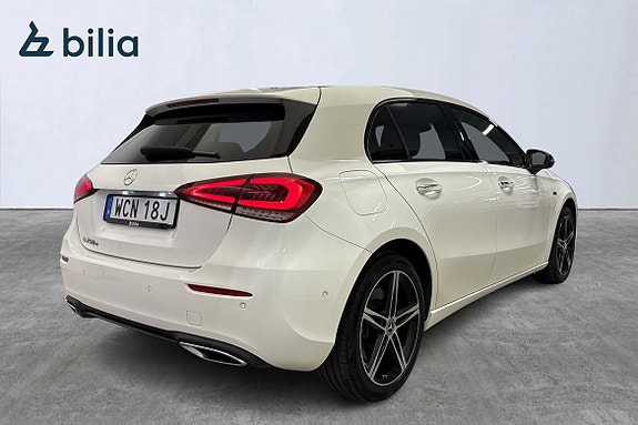 Mercedes-Benz A250 e 3 of 5