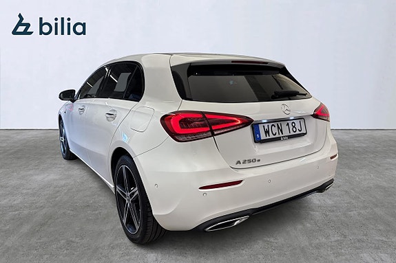 Mercedes-Benz A250 e 4 of 5