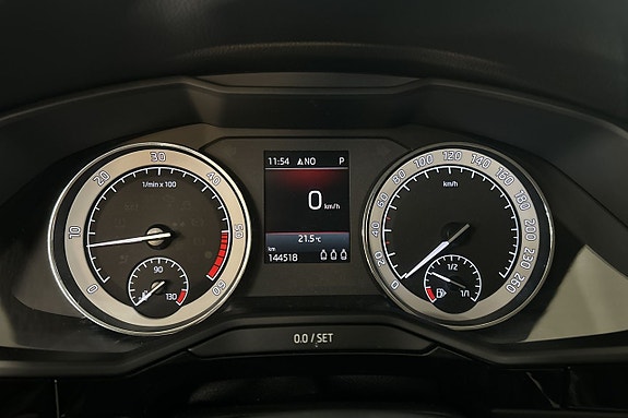Skoda Superb 15 of 30