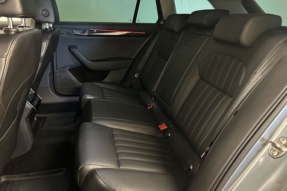 Skoda Superb 12 of 30