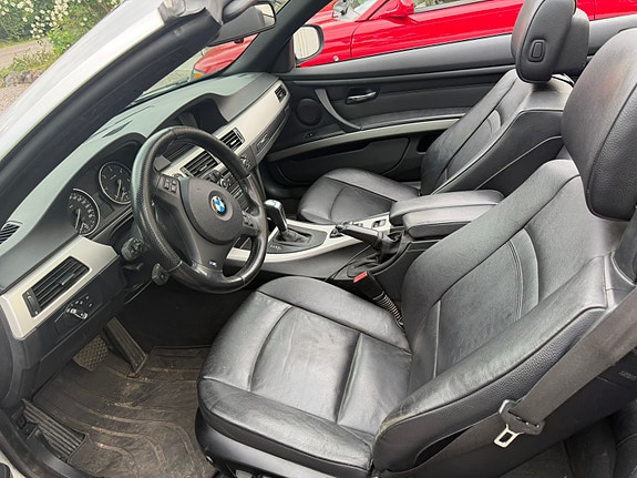 BMW 330d 5 of 5