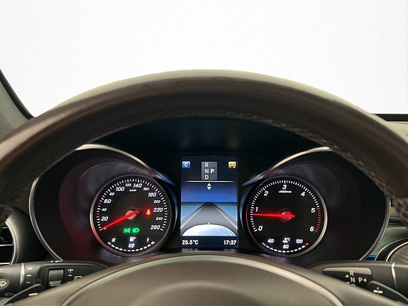 Mercedes-Benz GLC220 d 19 of 30